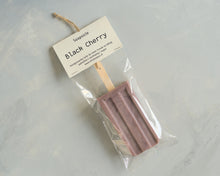 Lade das Bild in den Galerie-Viewer, Miss Poppy's | Soapsicle | Black Cherry