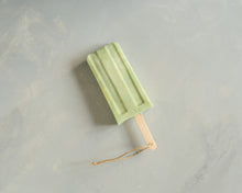 Lade das Bild in den Galerie-Viewer, Miss Poppy's | Soapsicle | Tropical