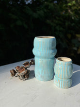 Lade das Bild in den Galerie-Viewer, Lahfab | Vase | Baby Blue Nr. 6