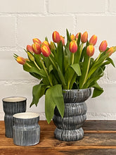 Lade das Bild in den Galerie-Viewer, Lahfab | Vase | Black Nr. 2