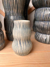 Lade das Bild in den Galerie-Viewer, Lahfab | Vase | Blue Line Nr. 7
