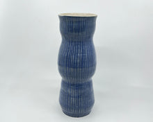 Lade das Bild in den Galerie-Viewer, Lahfab | Vase | Dark Blue Nr. 4
