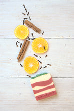 Lade das Bild in den Galerie-Viewer, Miss Poppy's | Seife | Christmas Spice