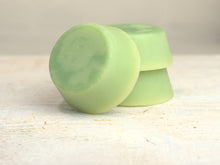 Lade das Bild in den Galerie-Viewer, Miss Poppy's | Feste Bodylotion | Lime Colada