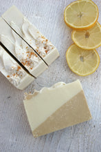 Lade das Bild in den Galerie-Viewer, Miss Poppy's | Seife | Lemonade