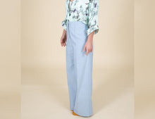 Lade das Bild in den Galerie-Viewer, Lui Luis | Marlene Hose von Lui Luis Loves Bugs