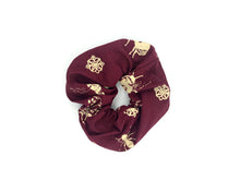 Lade das Bild in den Galerie-Viewer, BugLady x Lui Luis Scrunchies