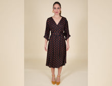 Lade das Bild in den Galerie-Viewer, Lui Luis | Wickelkleid "Red Bug" von Lui Luis Loves Bugs