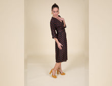 Lade das Bild in den Galerie-Viewer, Lui Luis | Wickelkleid "Red Bug" von Lui Luis Loves Bugs