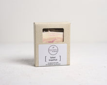 Lade das Bild in den Galerie-Viewer, Miss Poppy&#39;s | Seife | Salted Grapefruit
