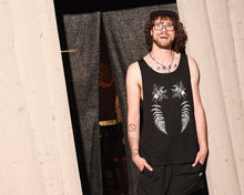 Lade das Bild in den Galerie-Viewer, BugLady | Tank | Beetles and Fern
