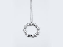Lade das Bild in den Galerie-Viewer, KUVARA | MELTING CIRCLE CHAIN | gold-plated or silver
