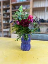 Lade das Bild in den Galerie-Viewer, Lahfab | Vase | Amethyst Nr. 21

