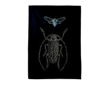 Lade das Bild in den Galerie-Viewer, BugLady | Tea Towel | Cicada x Leopard Print Beetle
