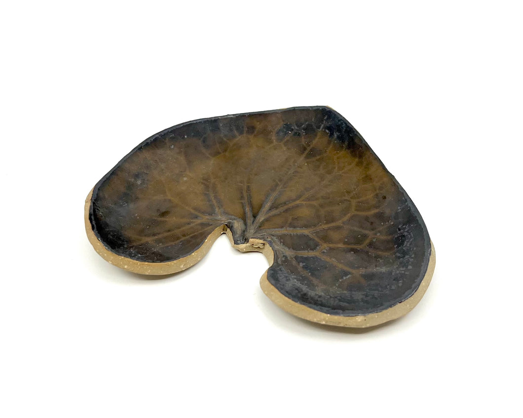 danci ceramics | Teller in Blattform