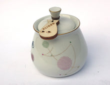 Lade das Bild in den Galerie-Viewer, Eva Rust | KLIRRR | Zuckerdose | Joe
